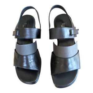 Munro American Andrea Black Leather Strappy Low Heel Sandals Size 10WW EUC